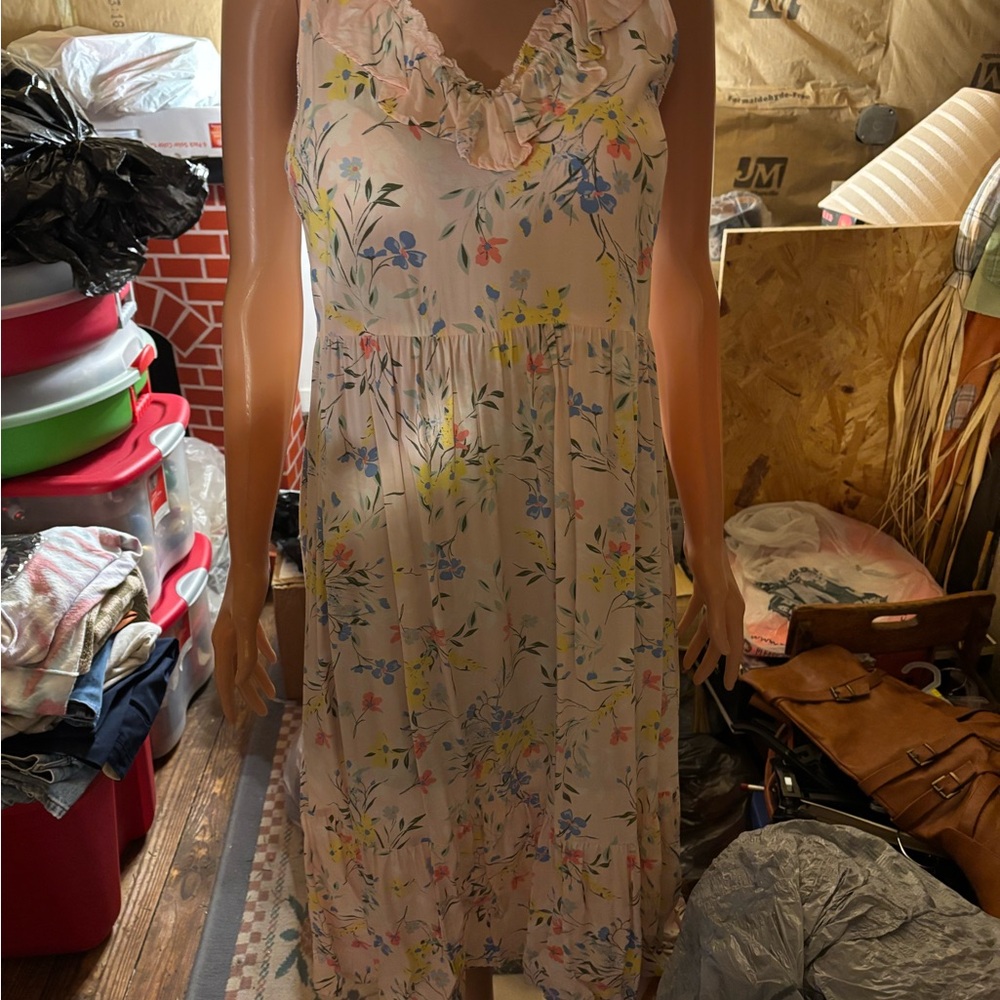 Women’s Old Navy Pink Floral Ruffle Neck Dress Size M